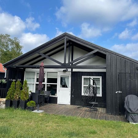Charmerende Sommerhus - 200 M Fra Stranden Bøtø By Zewnętrze zdjęcie